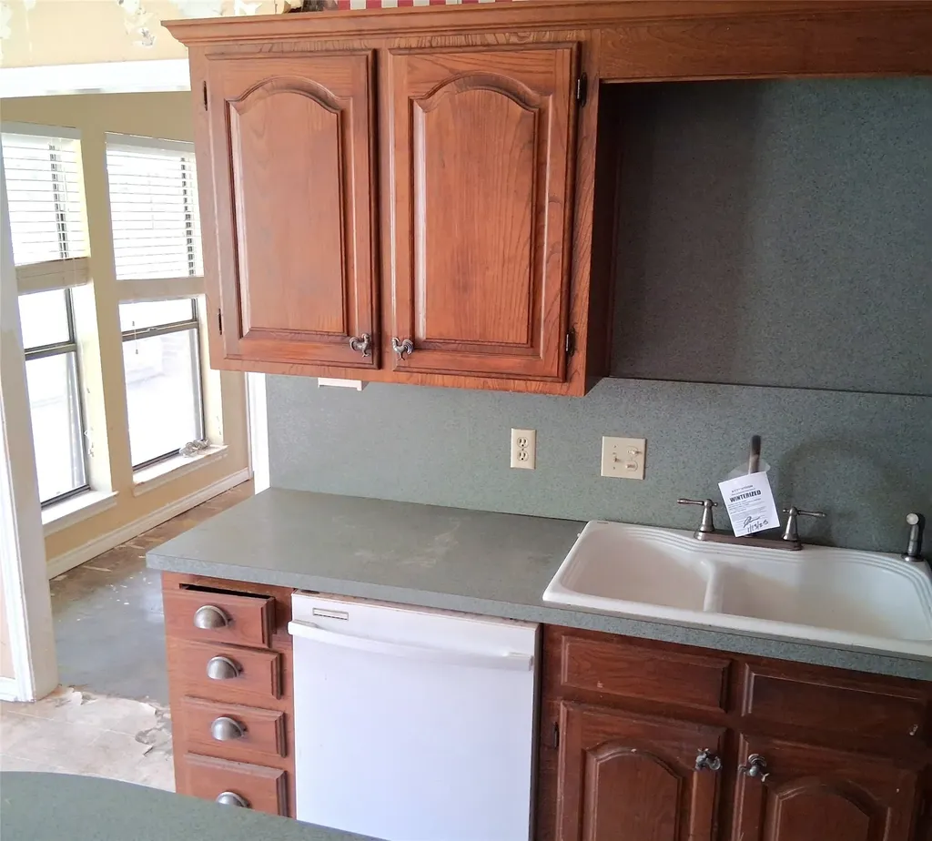 319 Jamie Way Greenville TX 75402