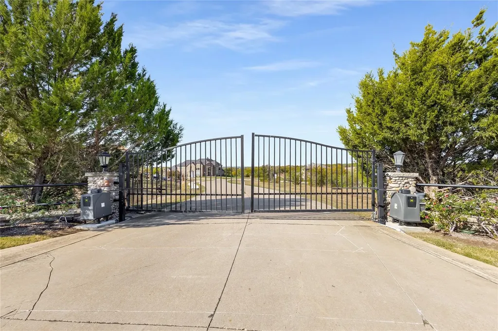 3148 Sanctuary Drive Grand Prairie TX 75104