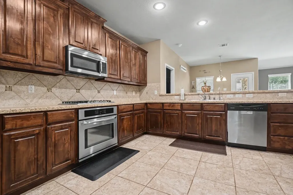 231 Orbit Drive Lavon TX 75166