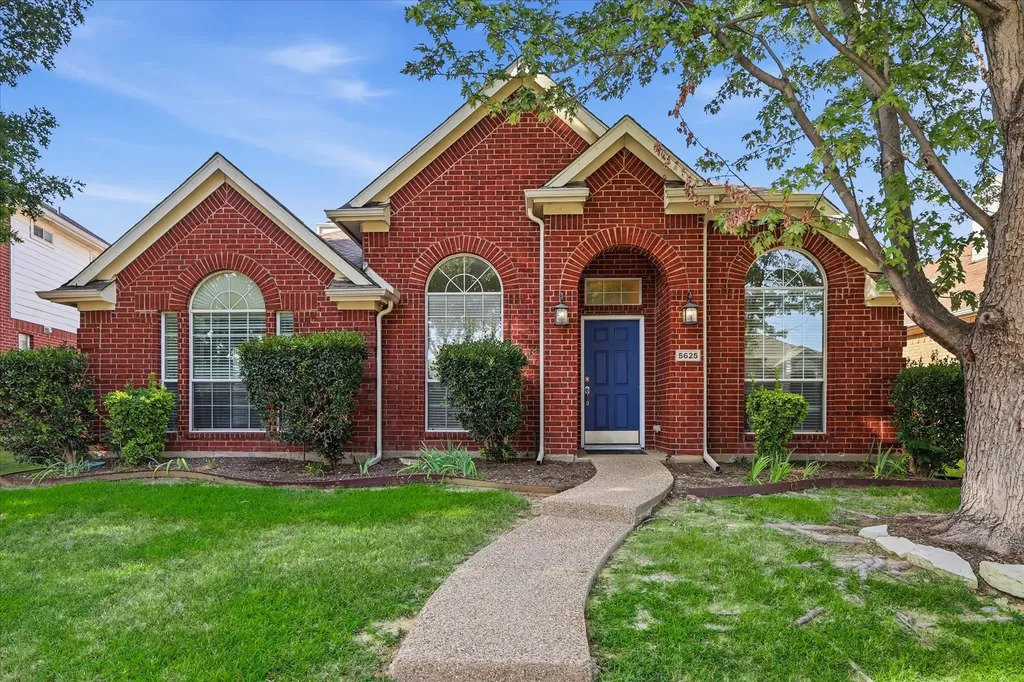 5625 Overland Drive The Colony TX 75056
