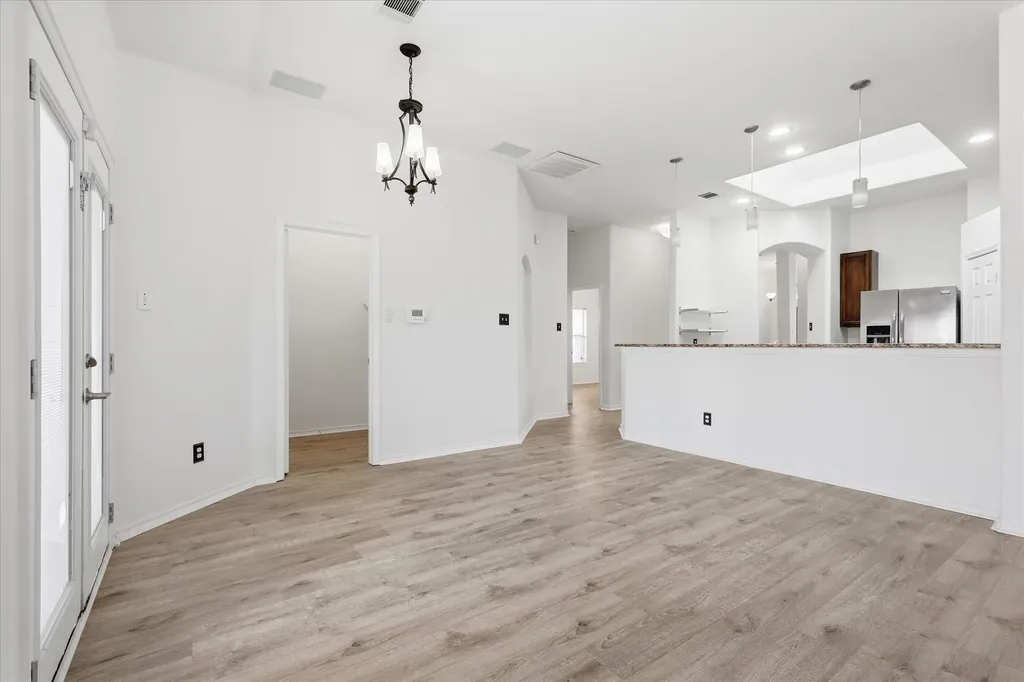 5625 Overland Drive The Colony TX 75056