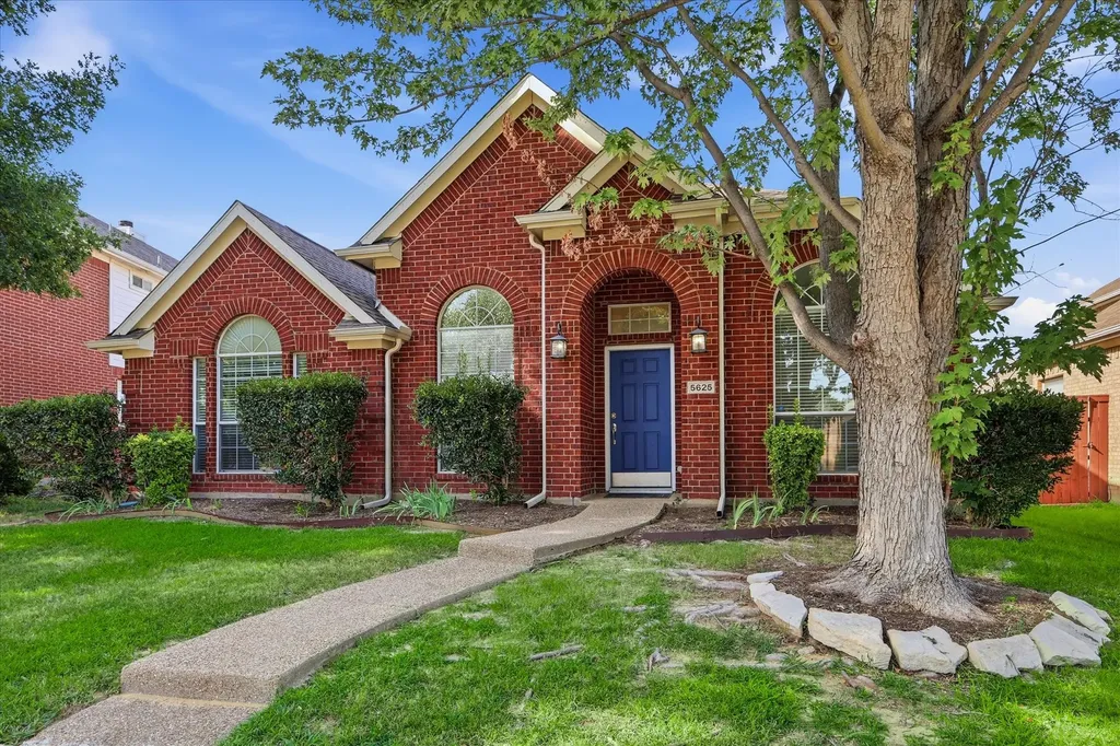 5625 Overland Drive The Colony TX 75056