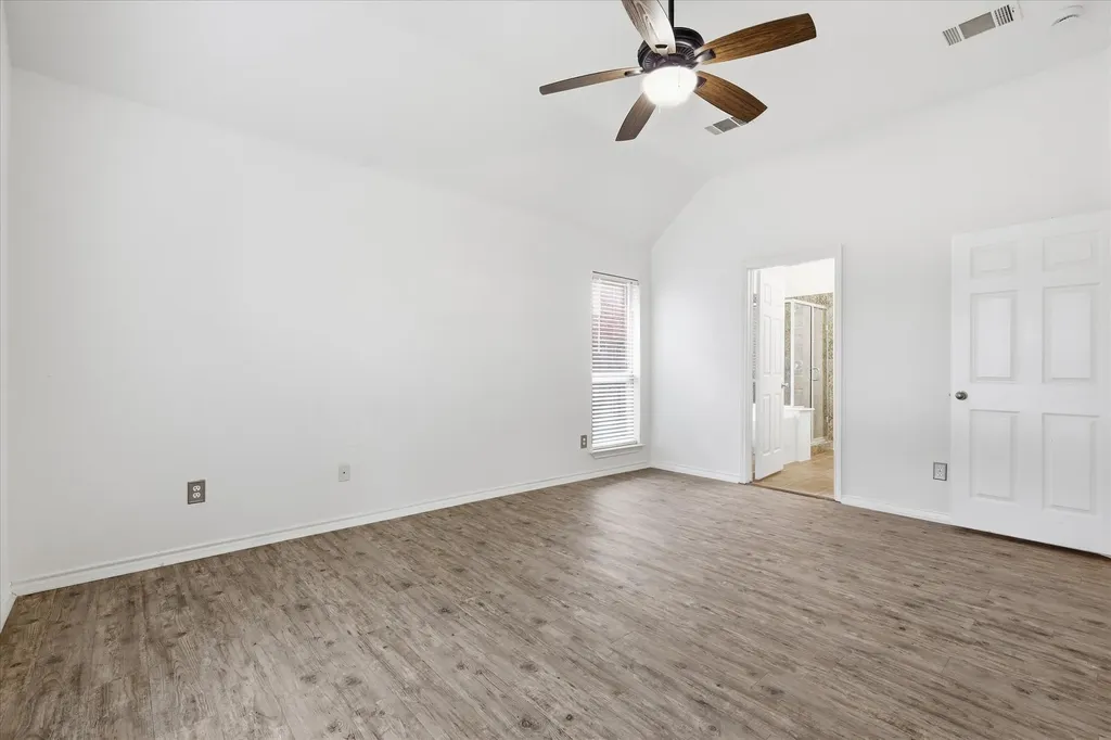 5625 Overland Drive The Colony TX 75056