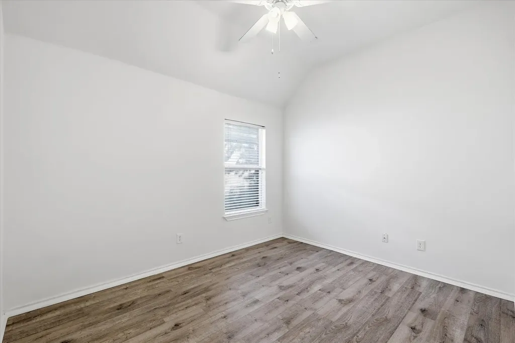 5625 Overland Drive The Colony TX 75056