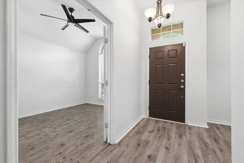 5625 Overland Drive The Colony TX 75056