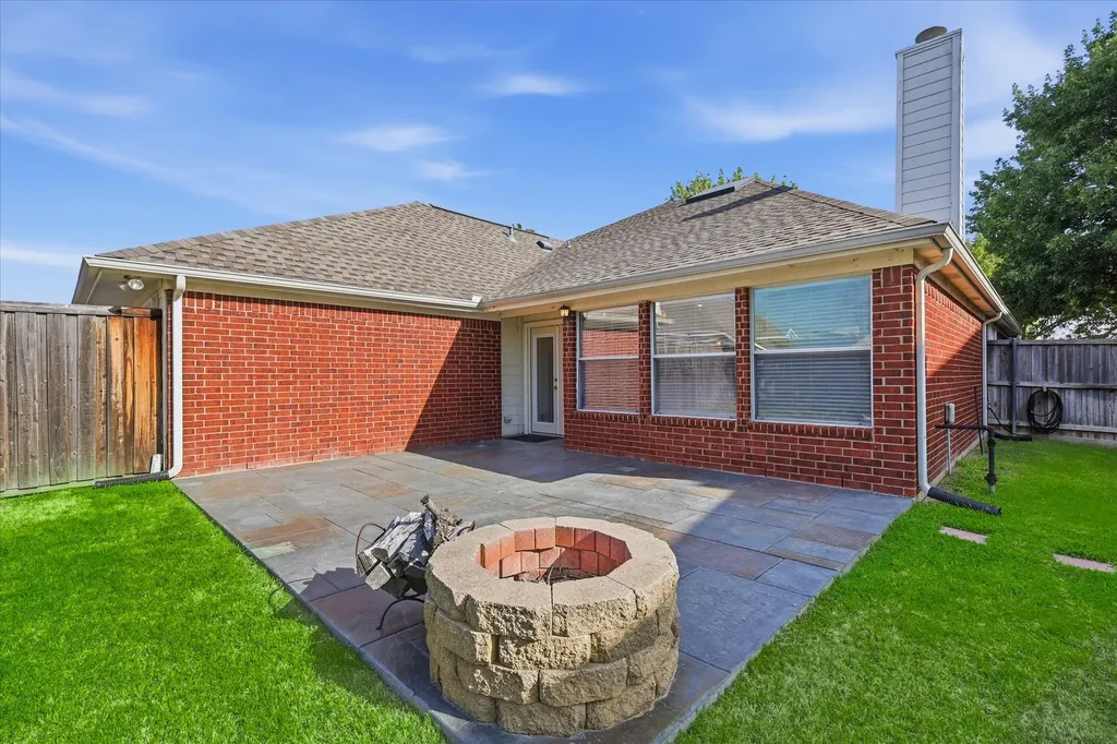 5625 Overland Drive The Colony TX 75056