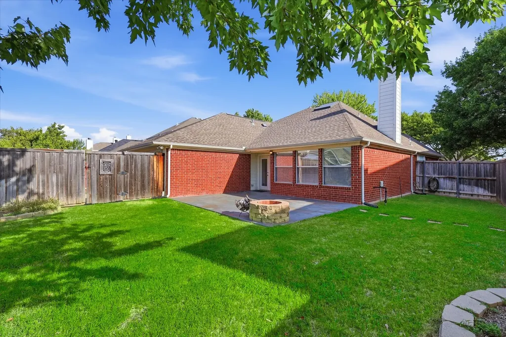 5625 Overland Drive The Colony TX 75056