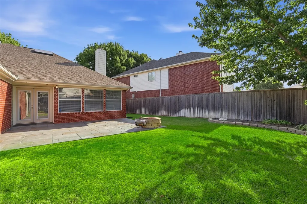 5625 Overland Drive The Colony TX 75056