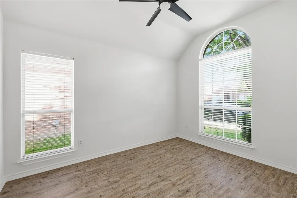 5625 Overland Drive The Colony TX 75056