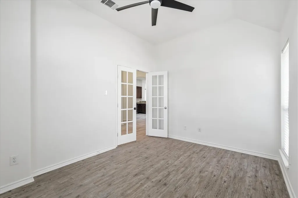 5625 Overland Drive The Colony TX 75056