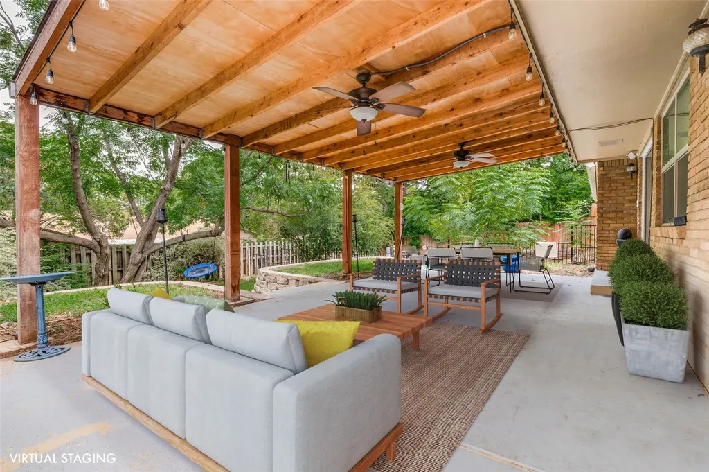 2215 W Sanford Street Arlington TX 76012