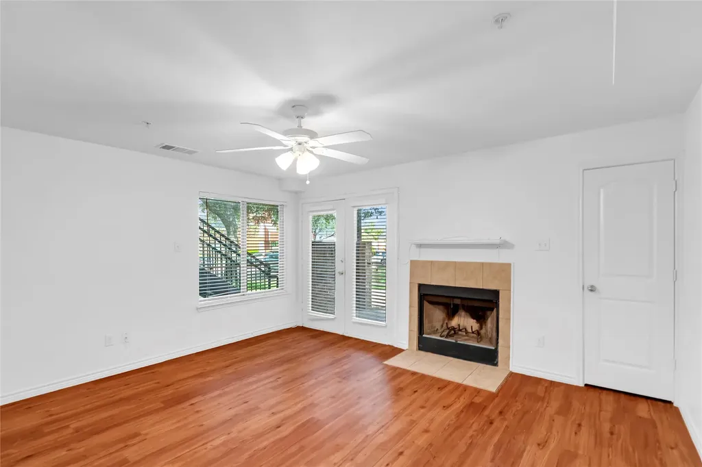 9829 Walnut Street Dallas TX 75243