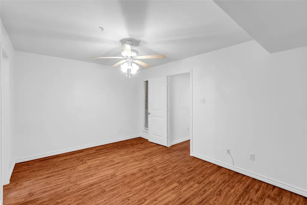 9829 Walnut Street Dallas TX 75243