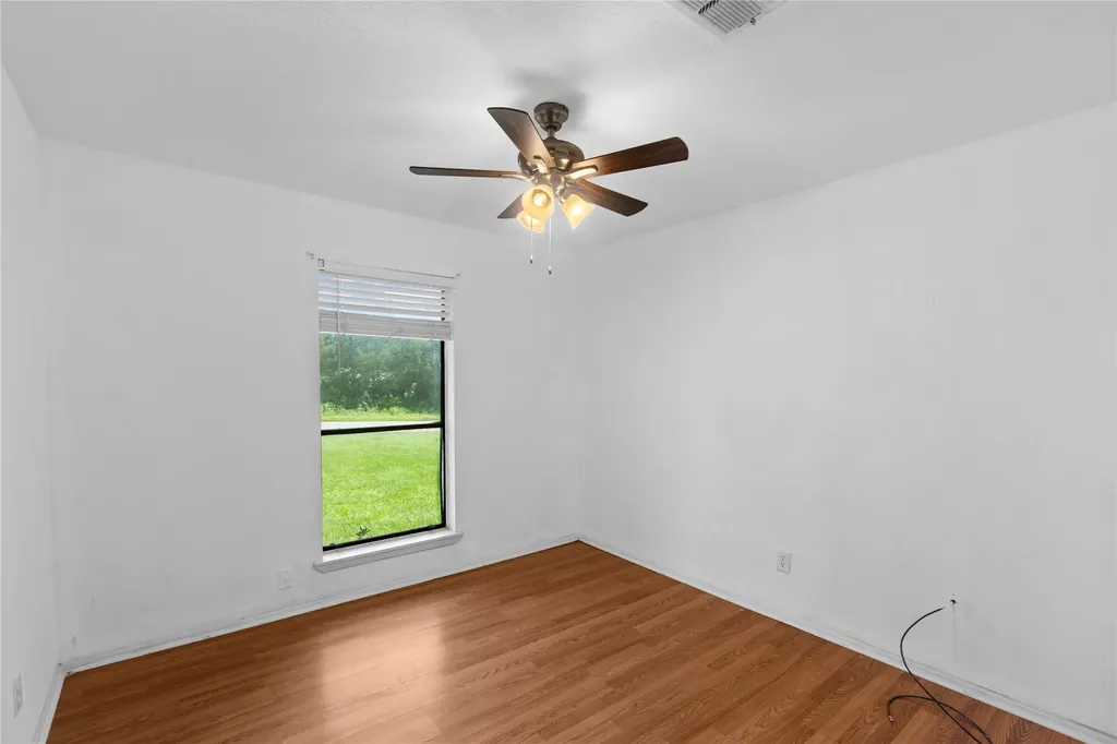 1939 E Texas Street Denison TX 75021