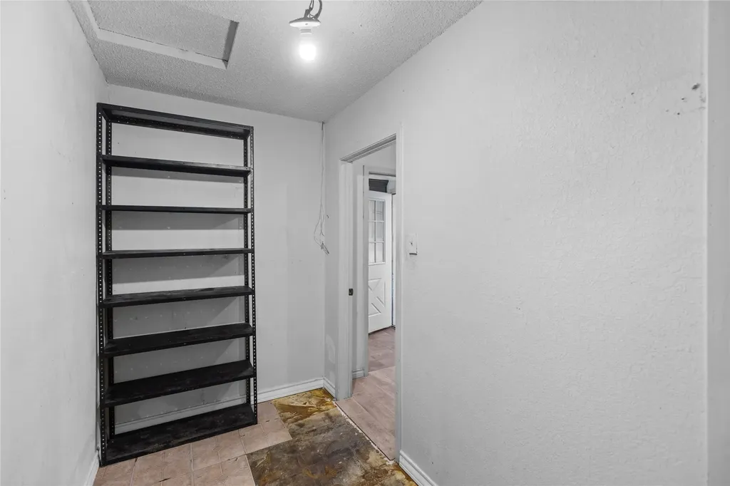 1939 E Texas Street Denison TX 75021