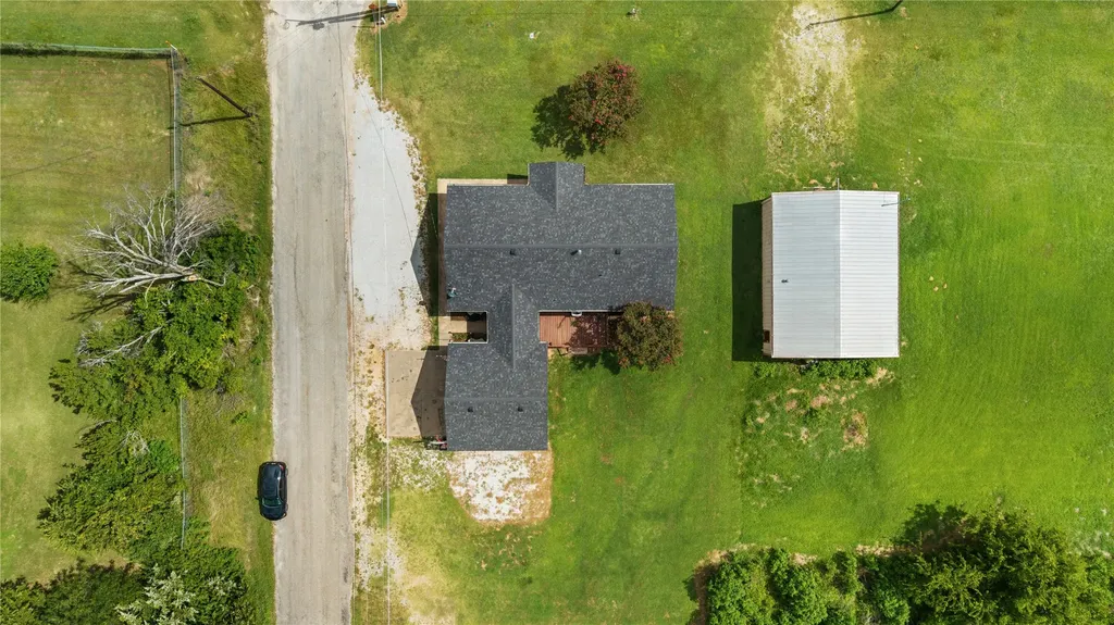 1939 E Texas Street Denison TX 75021