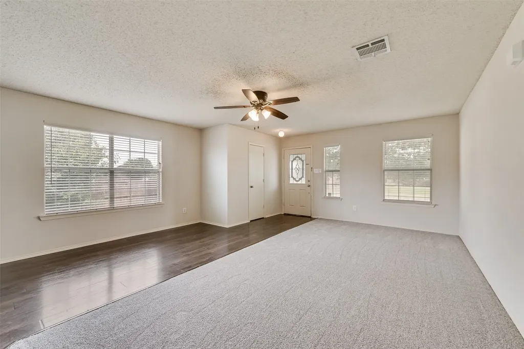 124 Independence Avenue Venus TX 76084