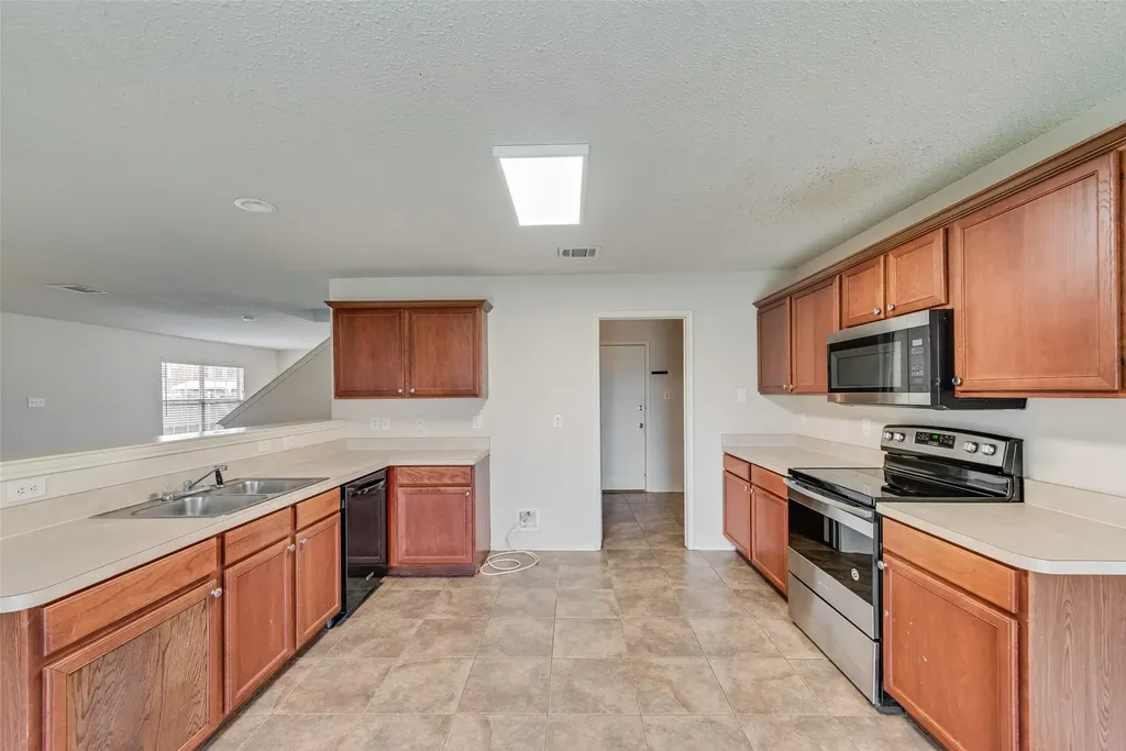 124 Independence Avenue Venus TX 76084