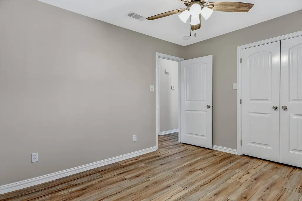 1110-1112 N Main Street Bonham TX 75418