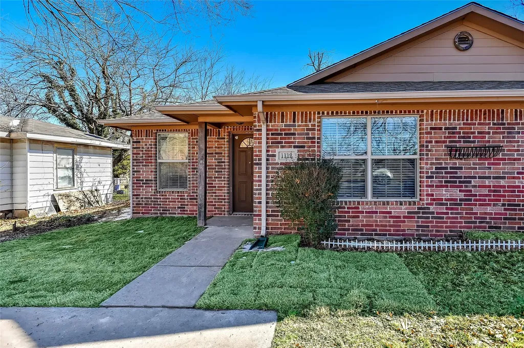 1110-1112 N Main Street Bonham TX 75418