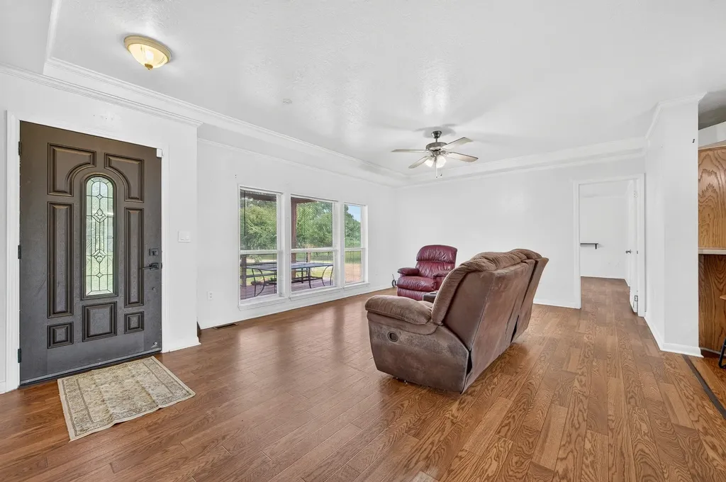 923 County Road 2415 Honey Grove TX 75446