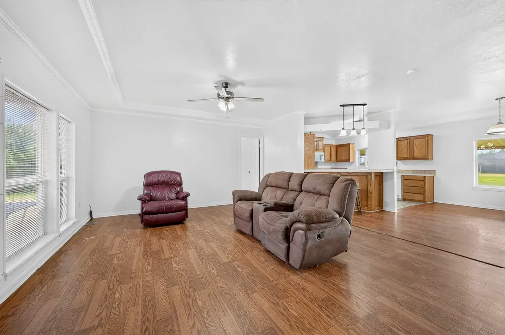 923 County Road 2415 Honey Grove TX 75446