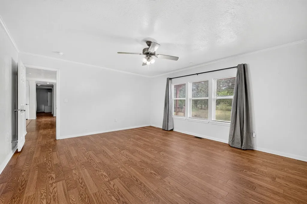 923 County Road 2415 Honey Grove TX 75446