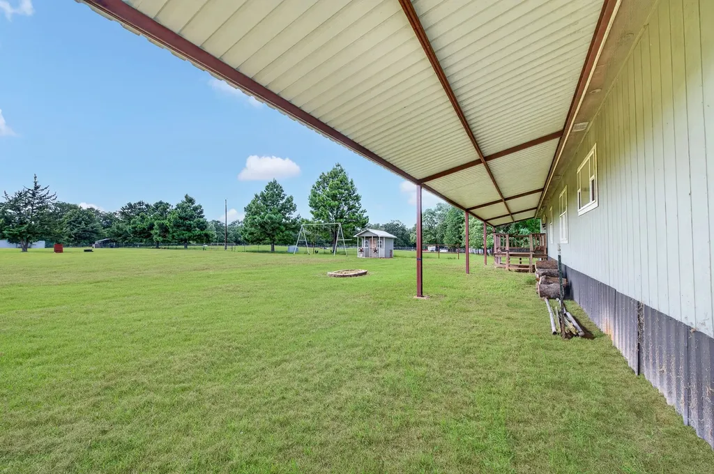923 County Road 2415 Honey Grove TX 75446