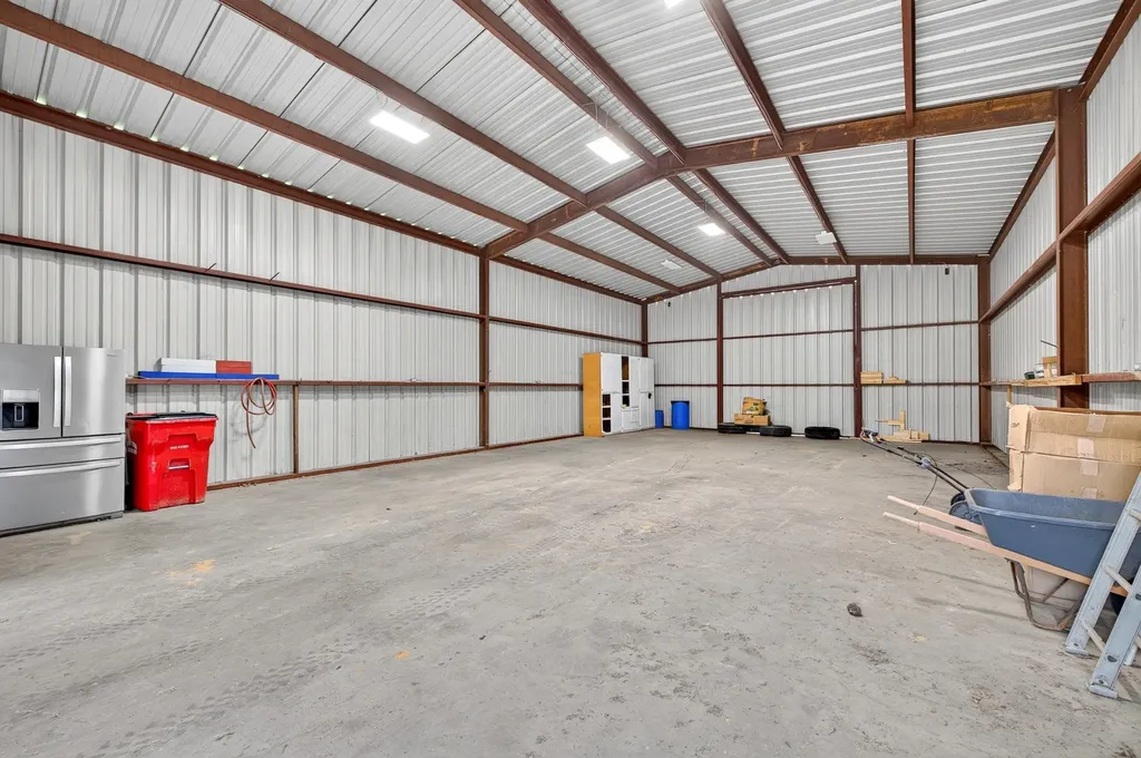 923 County Road 2415 Honey Grove TX 75446