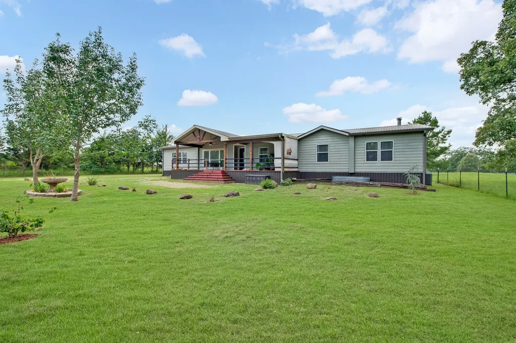 923 County Road 2415 Honey Grove TX 75446