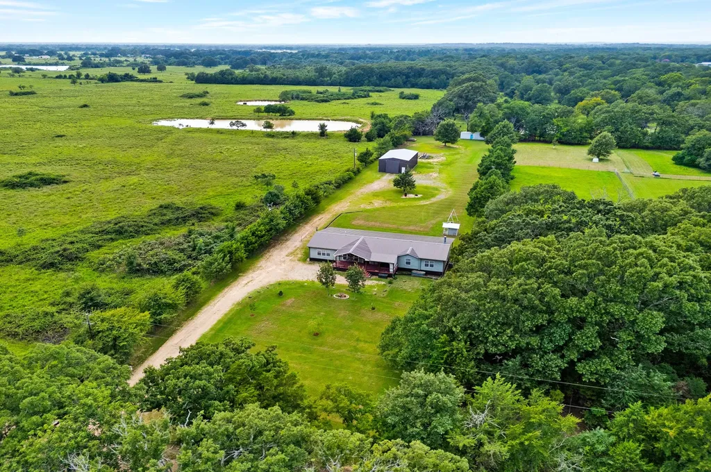 923 County Road 2415 Honey Grove TX 75446