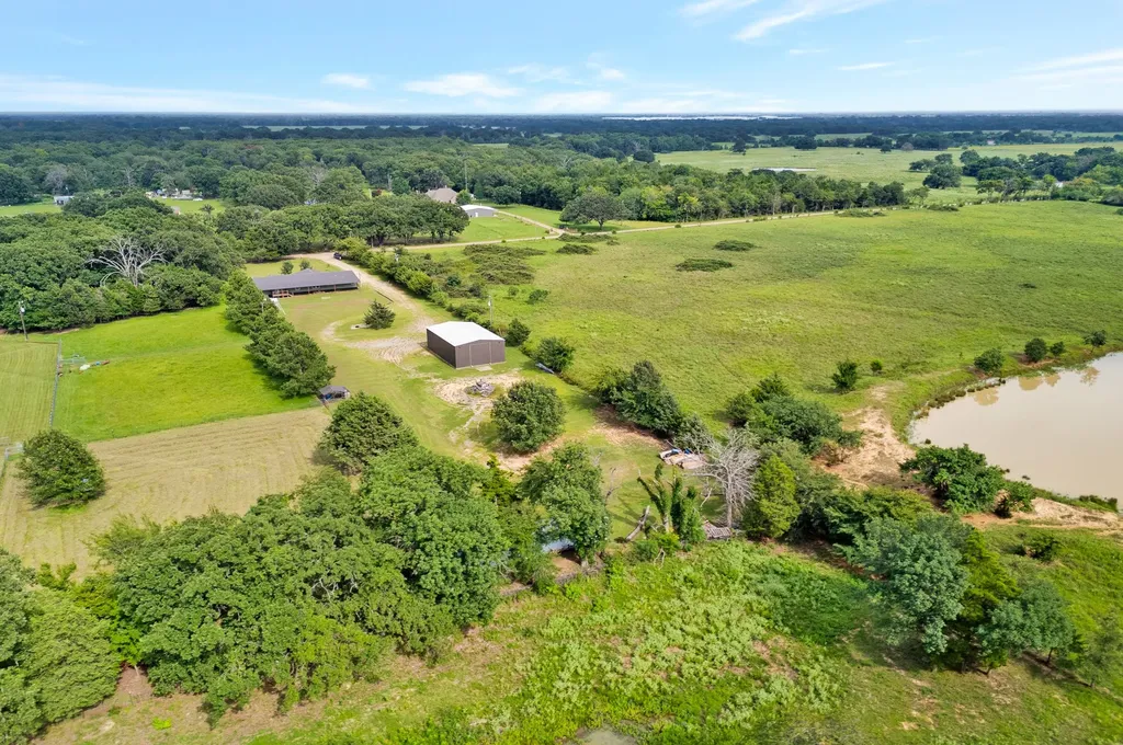 923 County Road 2415 Honey Grove TX 75446