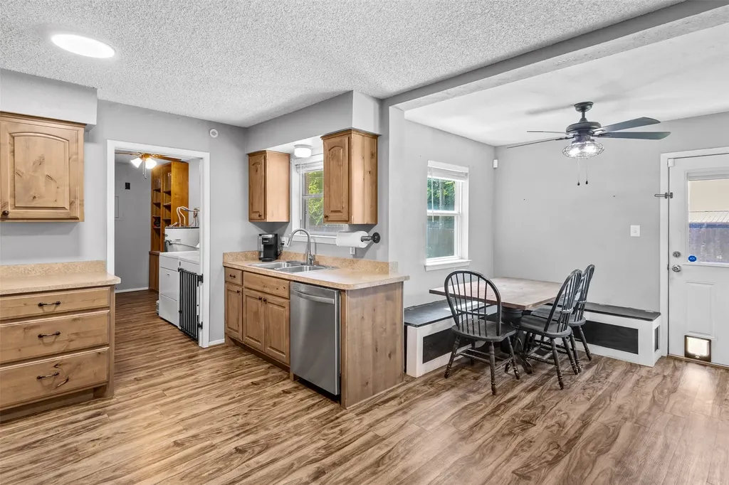 6204 Creek Crossing Road Alvarado TX 76009