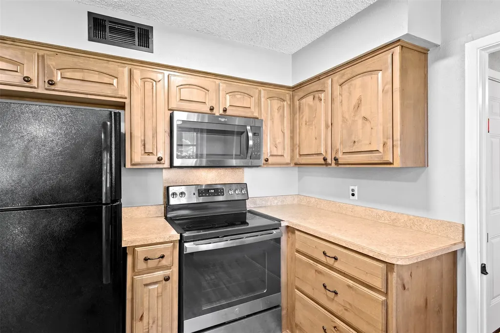 6204 Creek Crossing Road Alvarado TX 76009