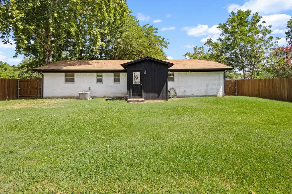 6204 Creek Crossing Road Alvarado TX 76009