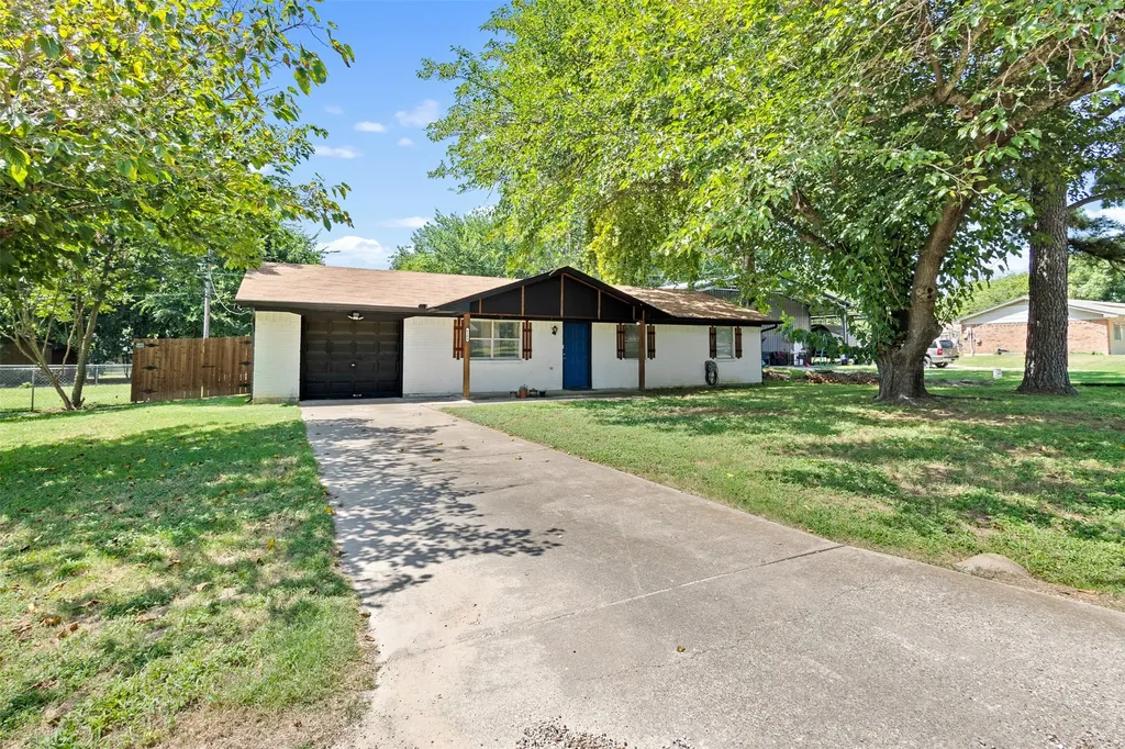6204 Creek Crossing Road Alvarado TX 76009