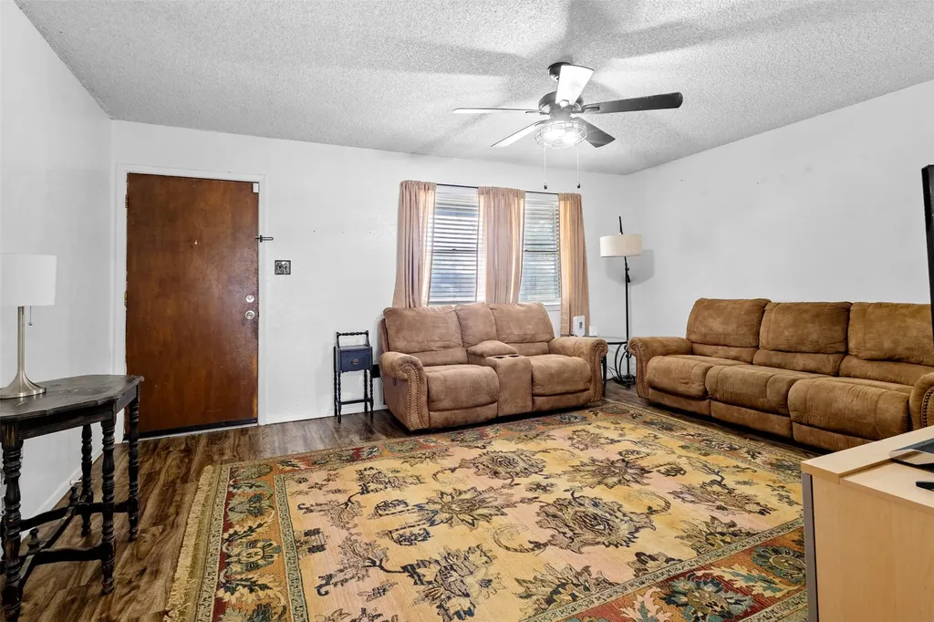 6204 Creek Crossing Road Alvarado TX 76009