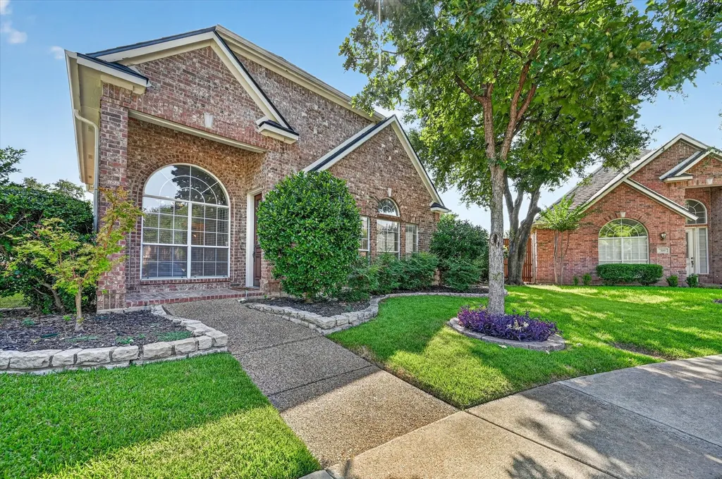 400 Breakers Point Court Irving TX 75063