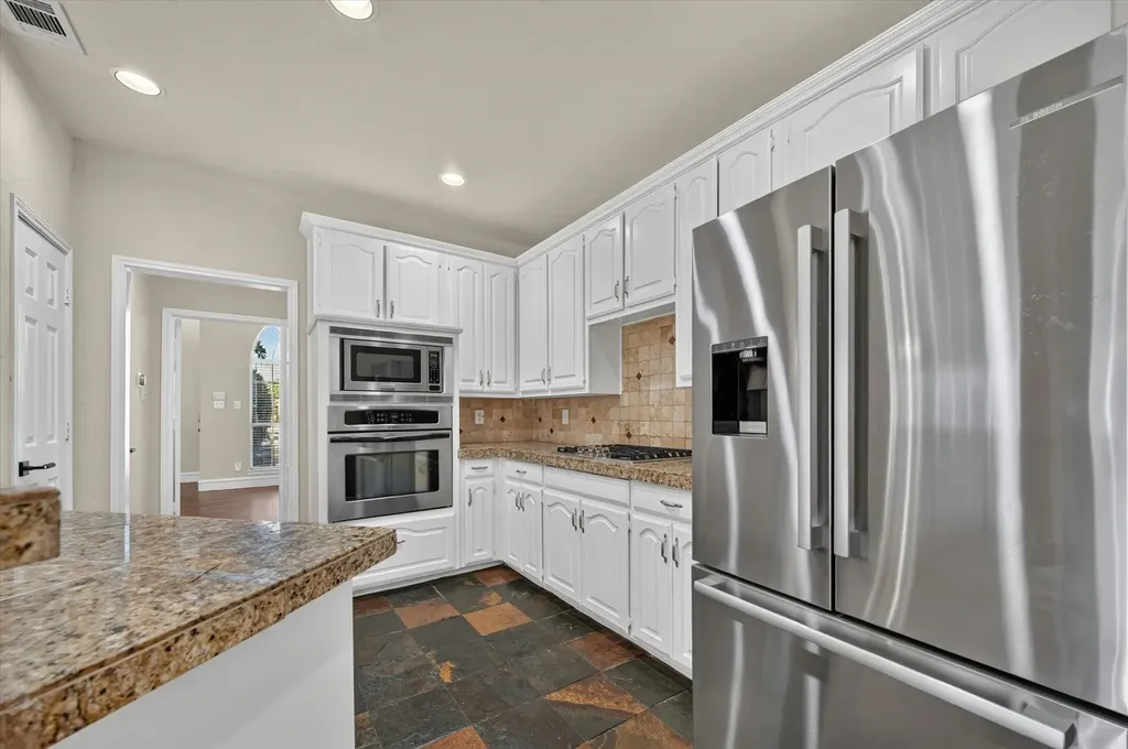 400 Breakers Point Court Irving TX 75063