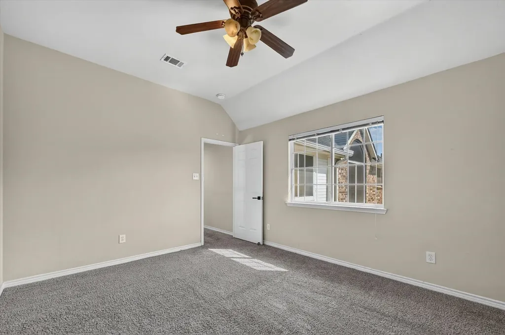 400 Breakers Point Court Irving TX 75063