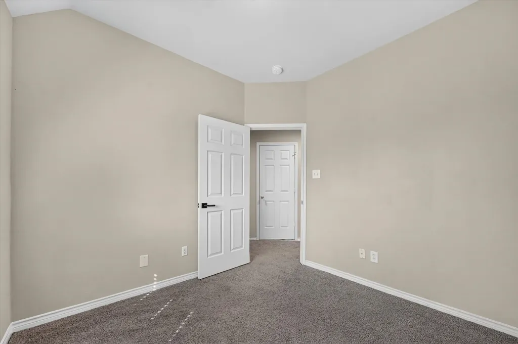 400 Breakers Point Court Irving TX 75063
