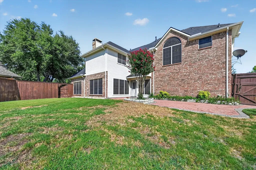 400 Breakers Point Court Irving TX 75063