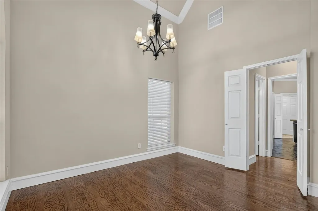 400 Breakers Point Court Irving TX 75063