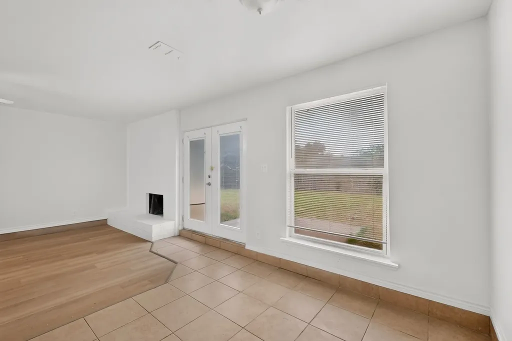 5620 Norris Street Fort Worth TX 76119