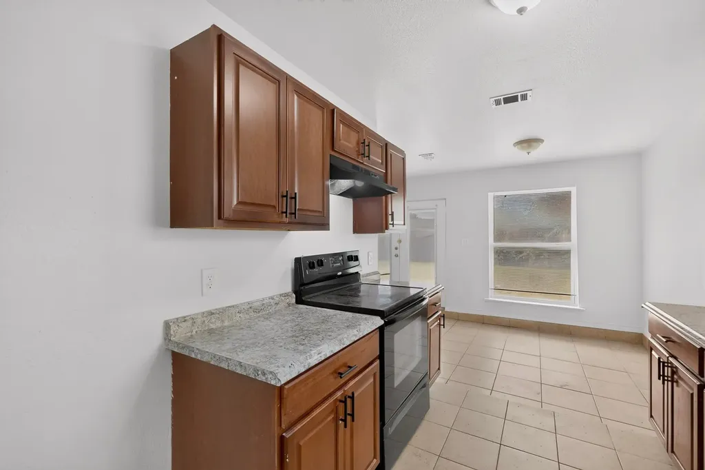 5620 Norris Street Fort Worth TX 76119