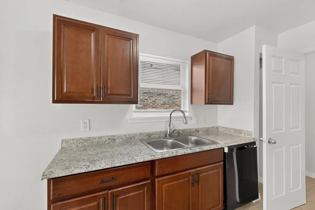 5620 Norris Street Fort Worth TX 76119