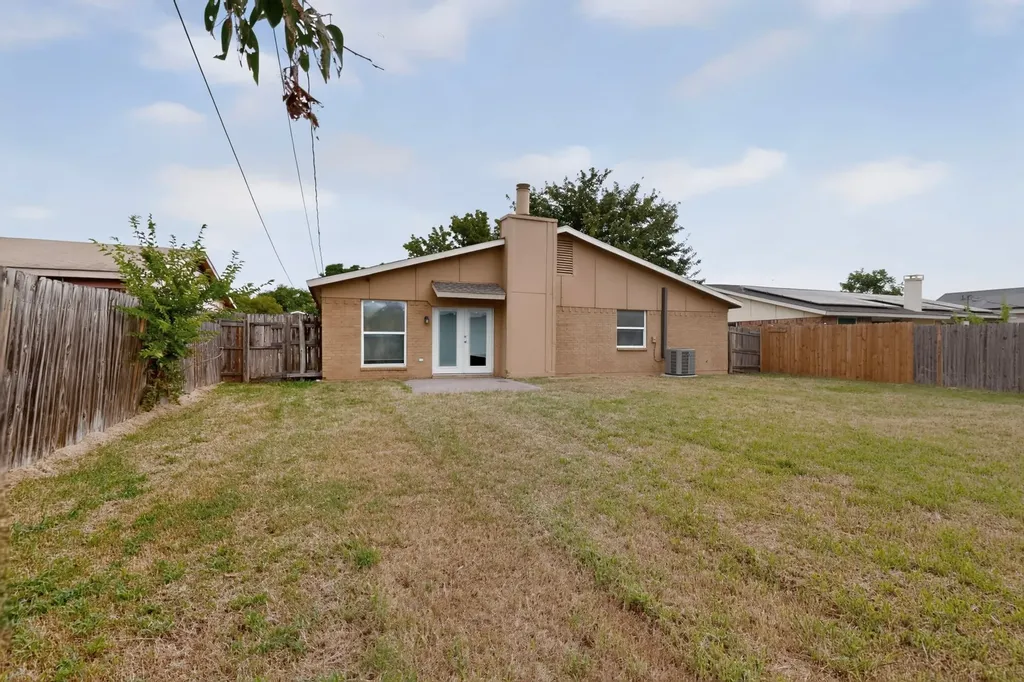 5620 Norris Street Fort Worth TX 76119