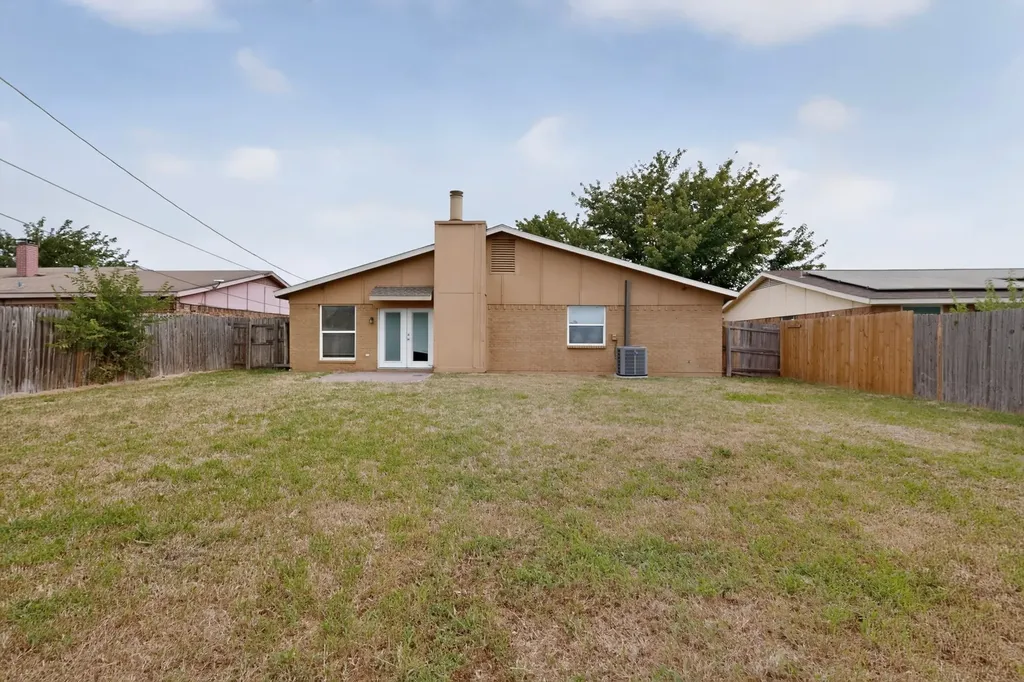 5620 Norris Street Fort Worth TX 76119