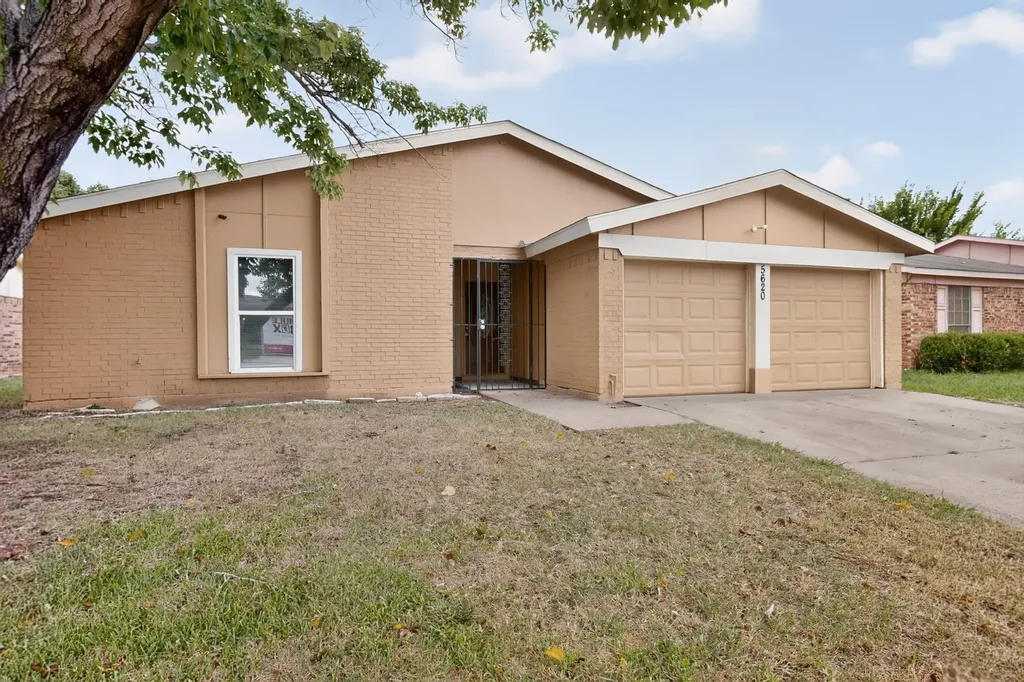 5620 Norris Street Fort Worth TX 76119