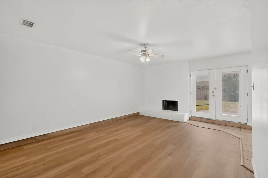 5620 Norris Street Fort Worth TX 76119
